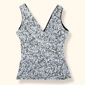 🆕 H&M Sleeveless Blouse